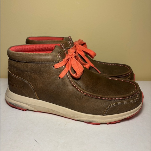 Ariat Women’s Sz 10 Spitfire Moccasin inspired shoe - Picture 2 of 5
